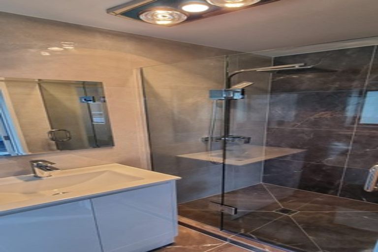 Photo of property in 425f Great South Road, Opaheke, Papakura, 2113