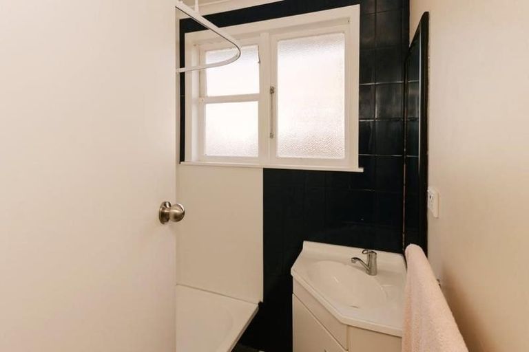 Photo of property in 3 Newbury Street, Awapuni, Palmerston North, 4412