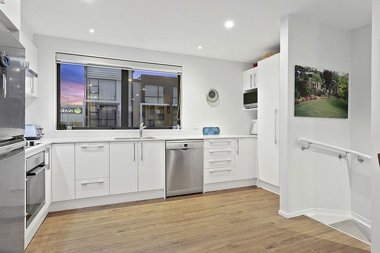 Photo of property in 11 Glenae Lane, Hobsonville, Auckland, 0618