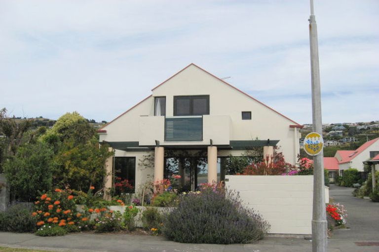 Photo of property in 15 Beachville Road, Redcliffs, Christchurch, 8081