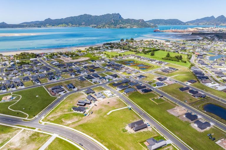 Photo of property in 22 Taurangawaka Road, One Tree Point, 0118