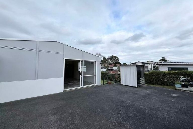Photo of property in 16 Vickerman Street, Otara, Auckland, 2023
