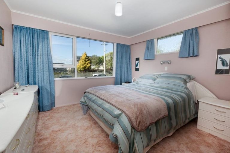Photo of property in 4 Makora Grove, Paremata, Porirua, 5024