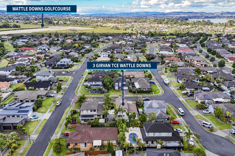 Photo of property in 3 Girvan Terrace, Wattle Downs, Auckland, 2103