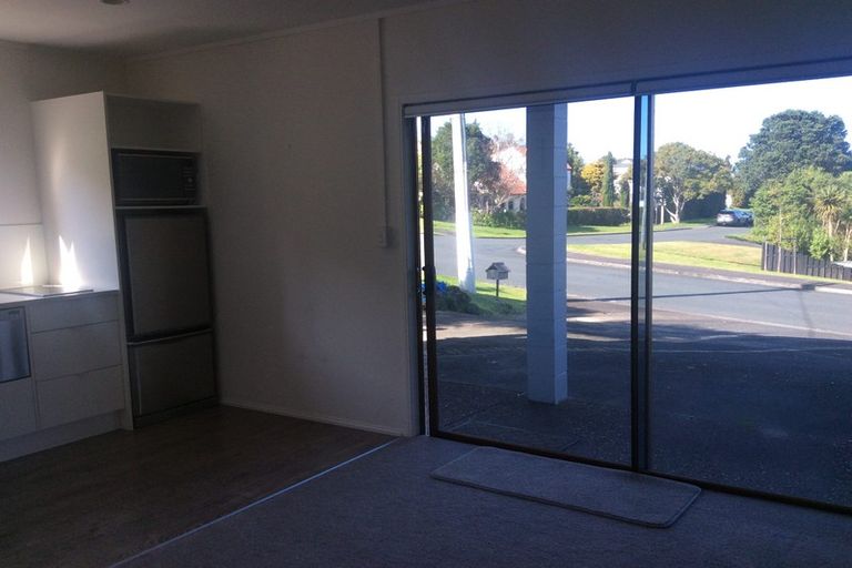 Photo of property in 36 Auld Street, Torbay, Auckland, 0630