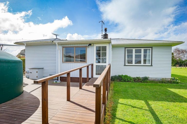 Photo of property in 57 Kuku Beach Road, Kuku, Levin, 5570