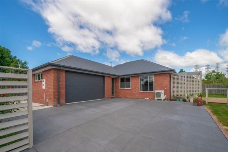 Photo of property in 2 Mimosa Lane, Yaldhurst, Christchurch, 8042