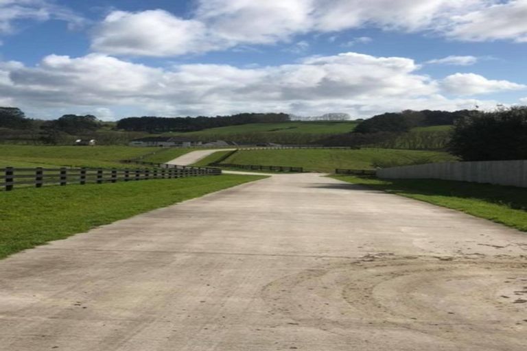 Photo of property in 12 Bordeaux Place, Te Kauwhata, 3782