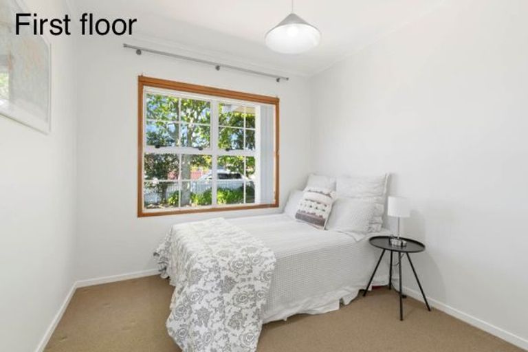Photo of property in 1/17 Sartors Avenue, Northcross, Auckland, 0630
