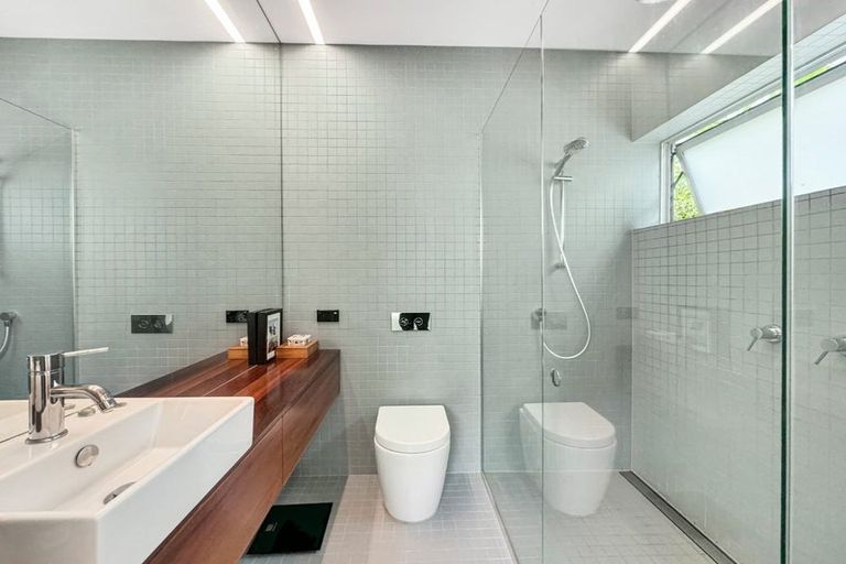 Photo of property in 6 Crawford Road, Kilbirnie, Wellington, 6022