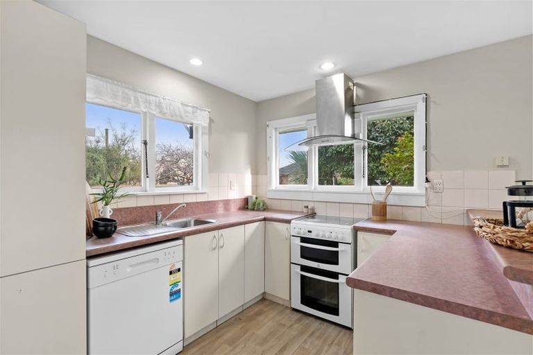 Photo of property in 25 Greenhurst Street, Sockburn, Christchurch, 8042