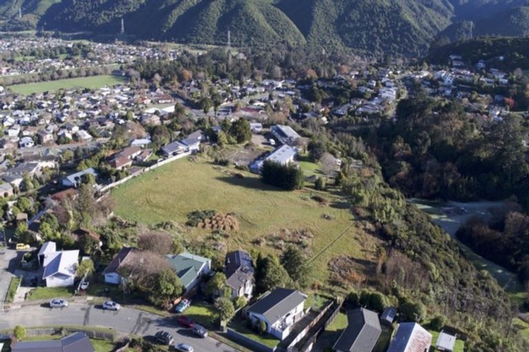 Photo of property in 296 Main Road North, Brown Owl, Upper Hutt, 5018