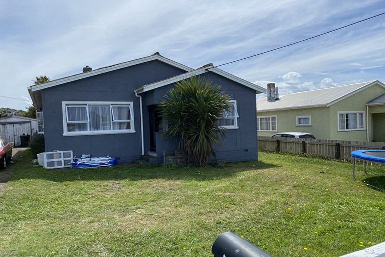 Photo of property in 14 Leicester Street, Patea, 4520