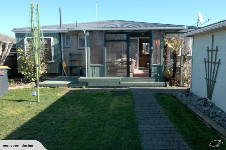 Photo of property in 46 Frensham Crescent, Woolston, Christchurch, 8062
