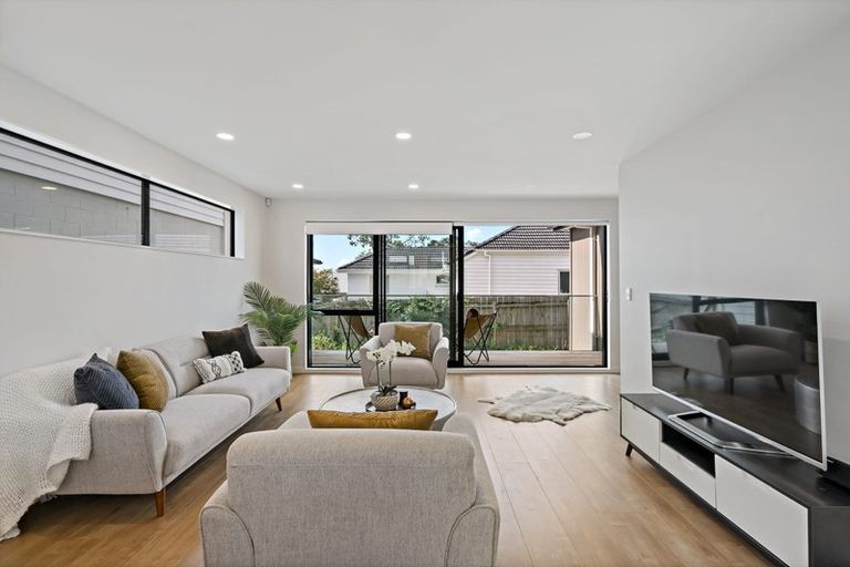 Photo of property in 21c Roseberry Avenue, Birkenhead, Auckland, 0626