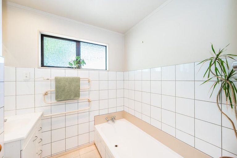 Photo of property in 18 Rosewood Place, Paraparaumu, 5032