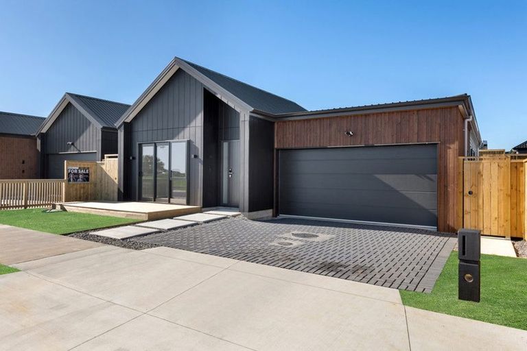 Photo of property in 9 Wagyu Lane, Karaka, 2580