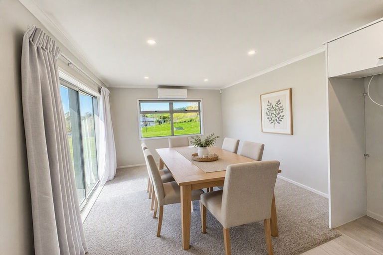 Photo of property in 94 Racecourse Road, Waipawa, 4210