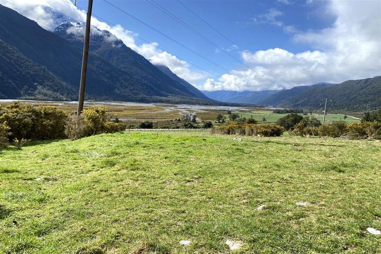 Photo of property in 4730 Otira Highway, Jacksons, Inchbonnie, 7875