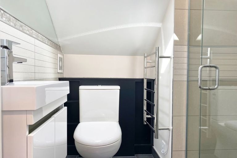 Photo of property in 30a Mayfair Street, Riccarton, Christchurch, 8011