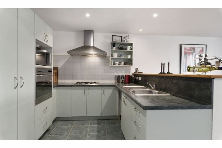 Photo of property in 6/6-8 Pannill Place, Oteha, Auckland, 0632