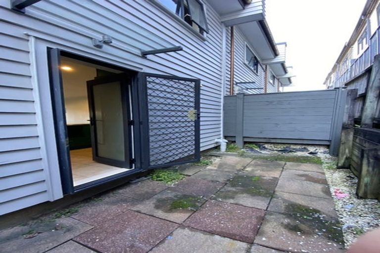 Photo of property in Greenwich Apartments, 16/3 Burton Street, Grafton, Auckland, 1010