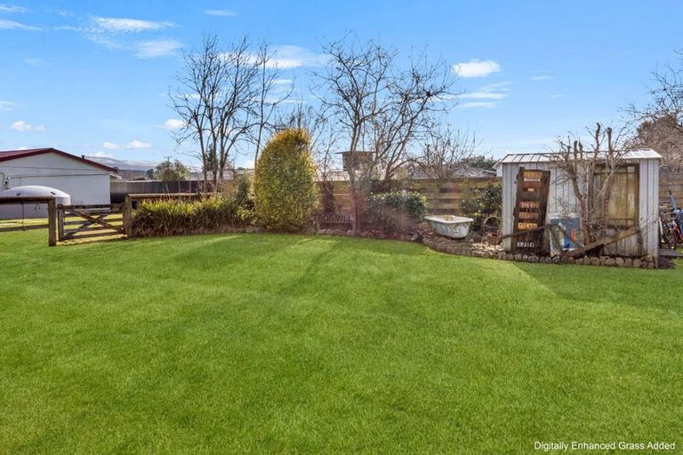 Photo of property in 39 Newburn Street, Waikaia, 9778