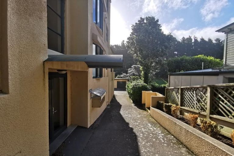 Photo of property in 568e Adelaide Road, Berhampore, Wellington, 6023