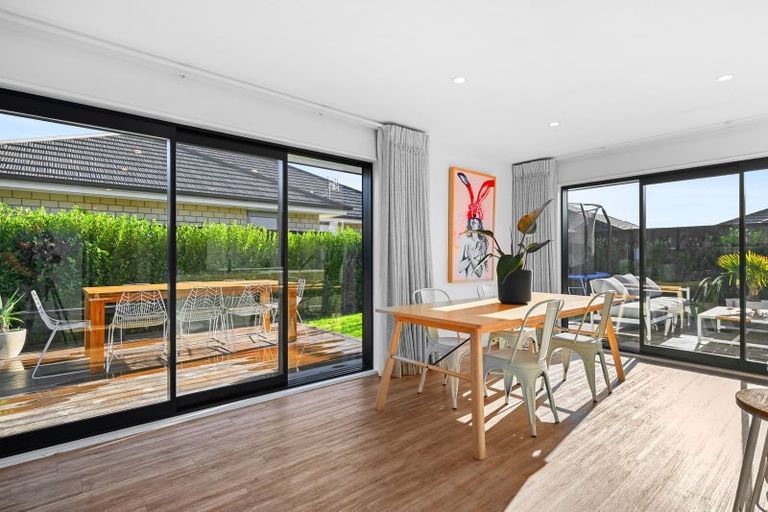 Photo of property in 32 Whincops Road, Halswell, Christchurch, 8025