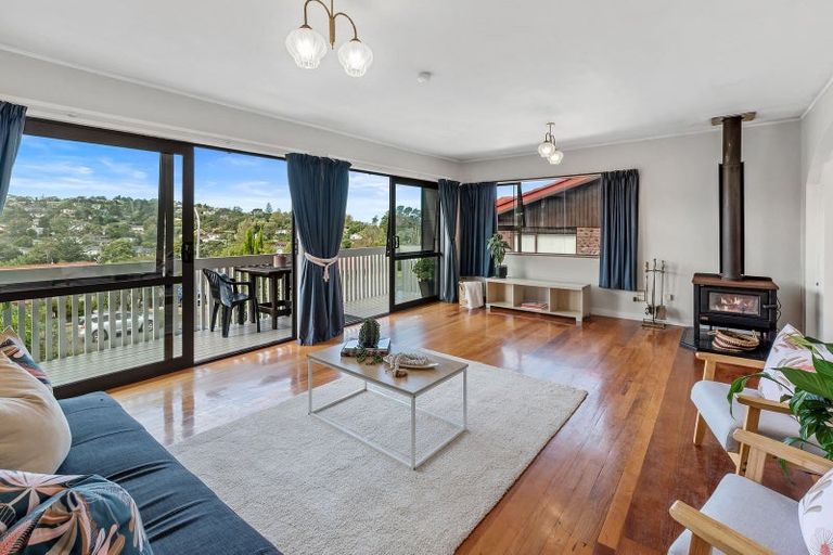 Photo of property in 28 Stapleford Crescent, Browns Bay, Auckland, 0630