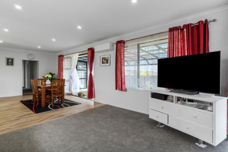 Photo of property in 2 Celeste Terrace, Peacocke, Hamilton, 3206