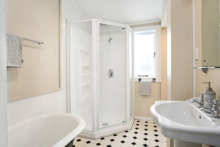 Photo of property in 32 Alpha Street, Cambridge, 3434