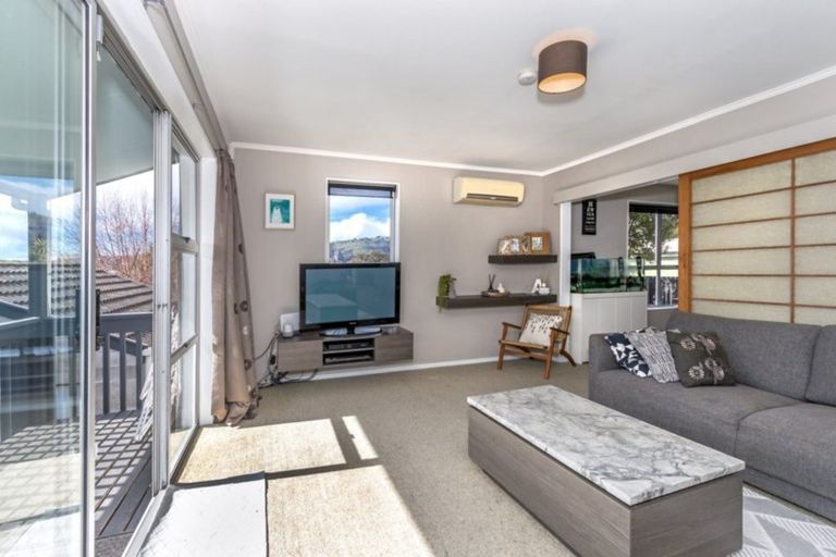 Photo of property in 7 Avoca Valley Road, Heathcote Valley, Christchurch, 8022