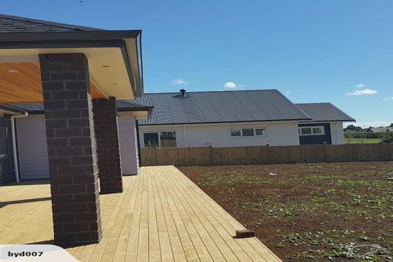 Photo of property in 21 Catherine Mclean Road, Pukekohe, 2120