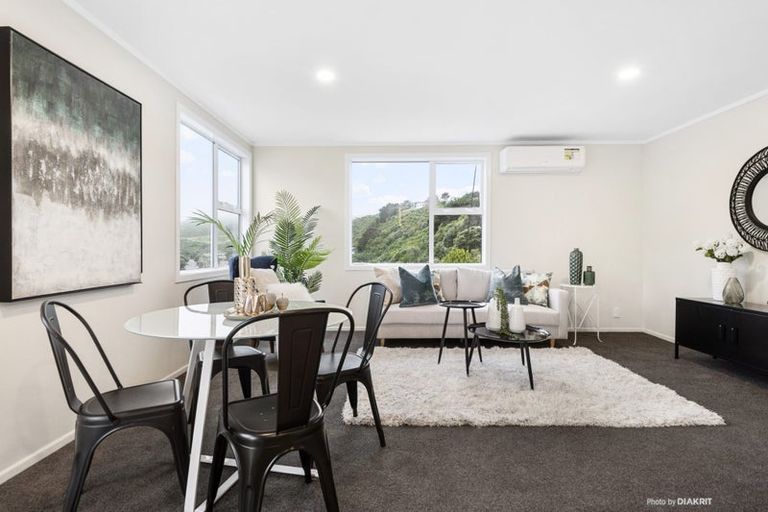 Photo of property in 3/6 Robertson Street, Owhiro Bay, Wellington, 6023