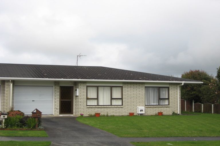 Photo of property in 29 Tiverton Crescent, Whalers Gate, New Plymouth, 4310