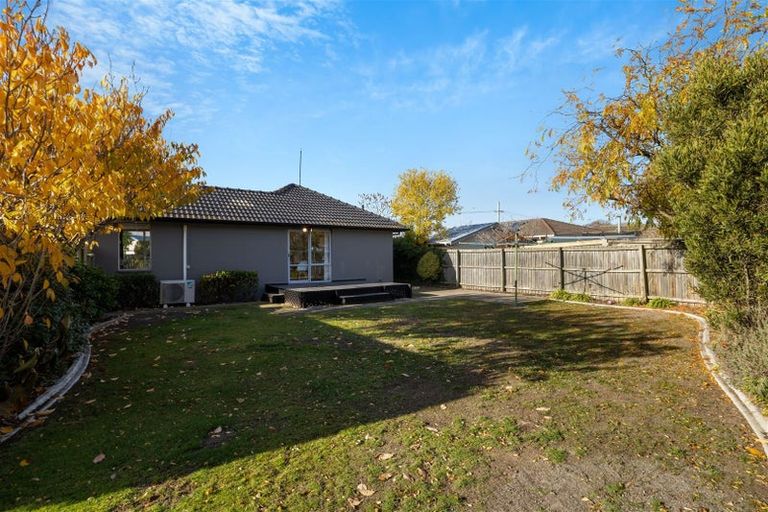 Photo of property in 478 Mairehau Road, Parklands, Christchurch, 8083