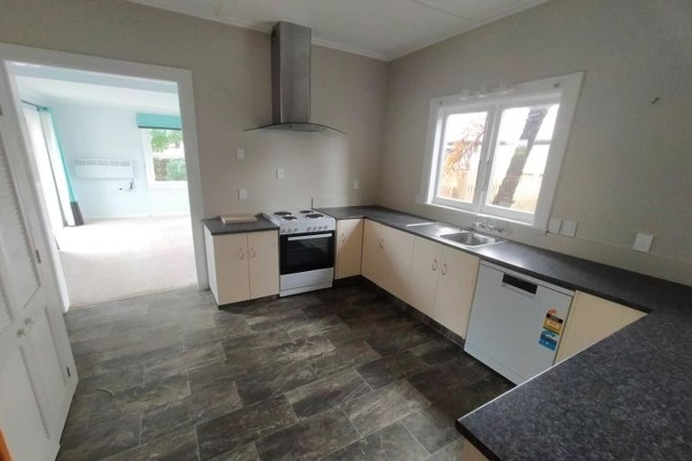 Photo of property in 6 Clausen Street, Takaro, Palmerston North, 4412