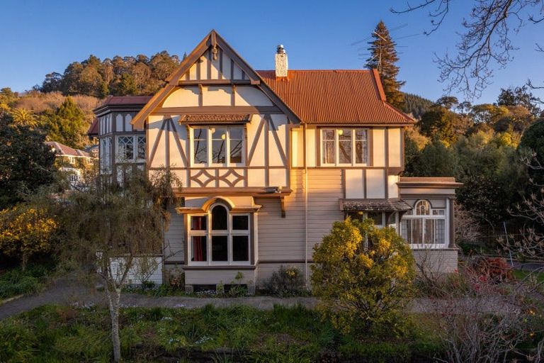 Photo of property in 10 Richmond Avenue, Nelson South, Nelson, 7010