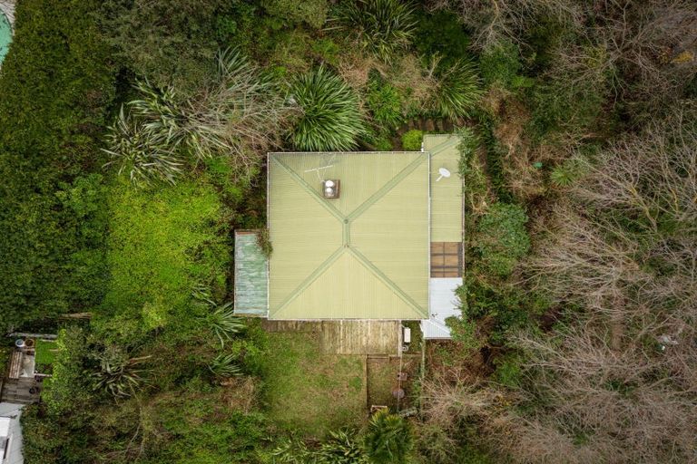 Photo of property in 19 Milton Road, Bluff Hill, Napier, 4110