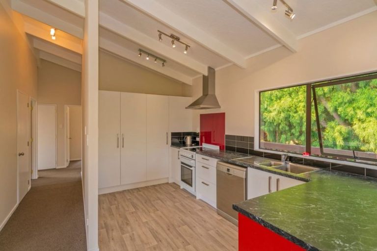 Photo of property in 4 Puriri Place, Whitianga, 3510