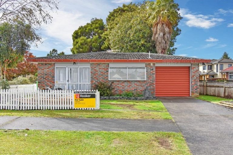 Photo of property in 2/13 Bunnythorpe Road, Papakura, 2110