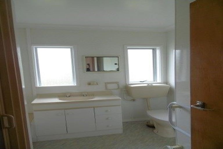 Photo of property in 27 Dunstan Street, Otaki, 5512