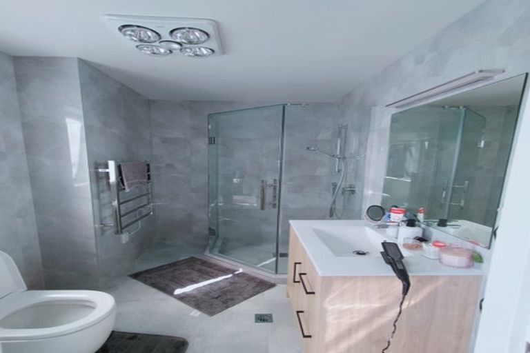 Photo of property in 28 Korokio Lane, Henderson, Auckland, 0612