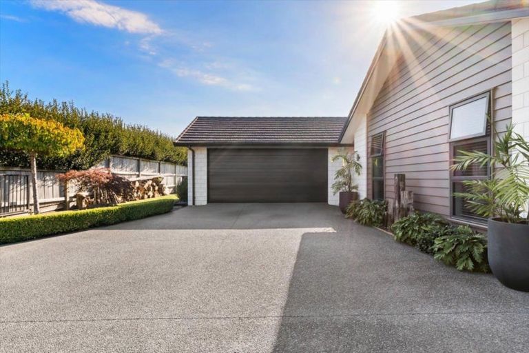 Photo of property in 6 Donelle Place, Te Puke, 3119