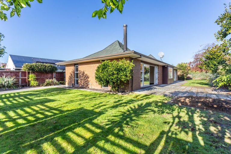 Photo of property in 21 Glenside Avenue, Ilam, Christchurch, 8041
