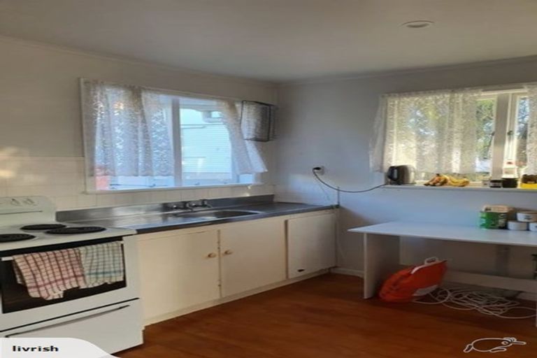 Photo of property in 2/298 Rangatira Road, Beach Haven, Auckland, 0626