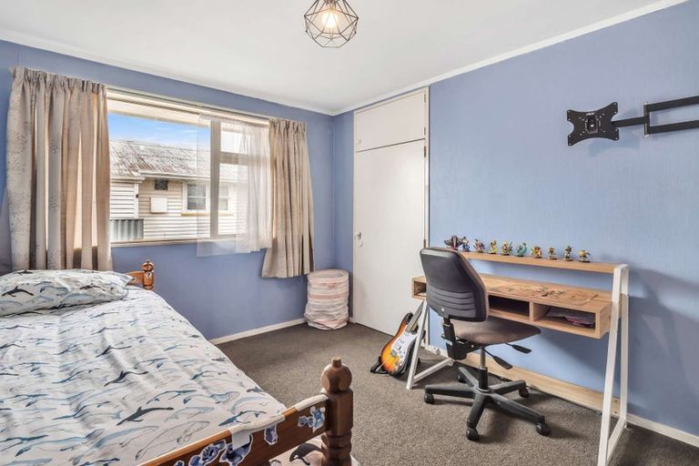 Photo of property in 13 Mccorkindale Street, Feilding, 4702