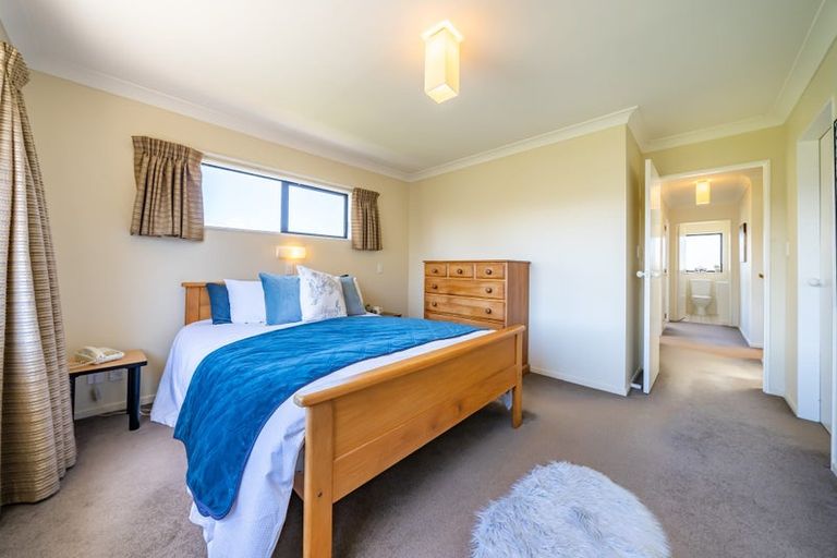 Photo of property in 2/167 Westchester Drive, Churton Park, Wellington, 6037