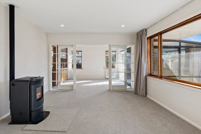 Photo of property in 43 Springbank Street, Bryndwr, Christchurch, 8053